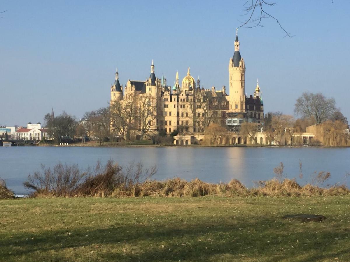Schlosspark Residenz Schwerin  Extérieur photo
